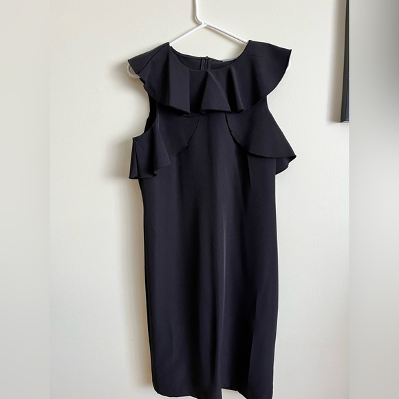 Vero Moda Dresses & Skirts - Stunning black cocktail dress from Vero Moda NWT!